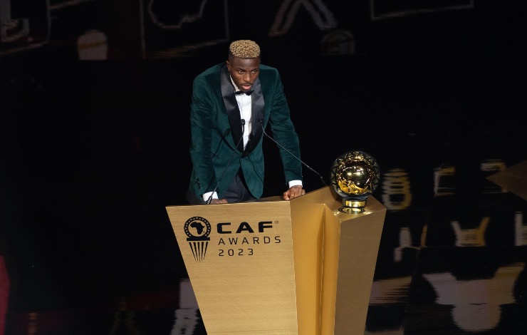 Osimhen dai CAF Awards parla del Napoli: "La società mi ha..."