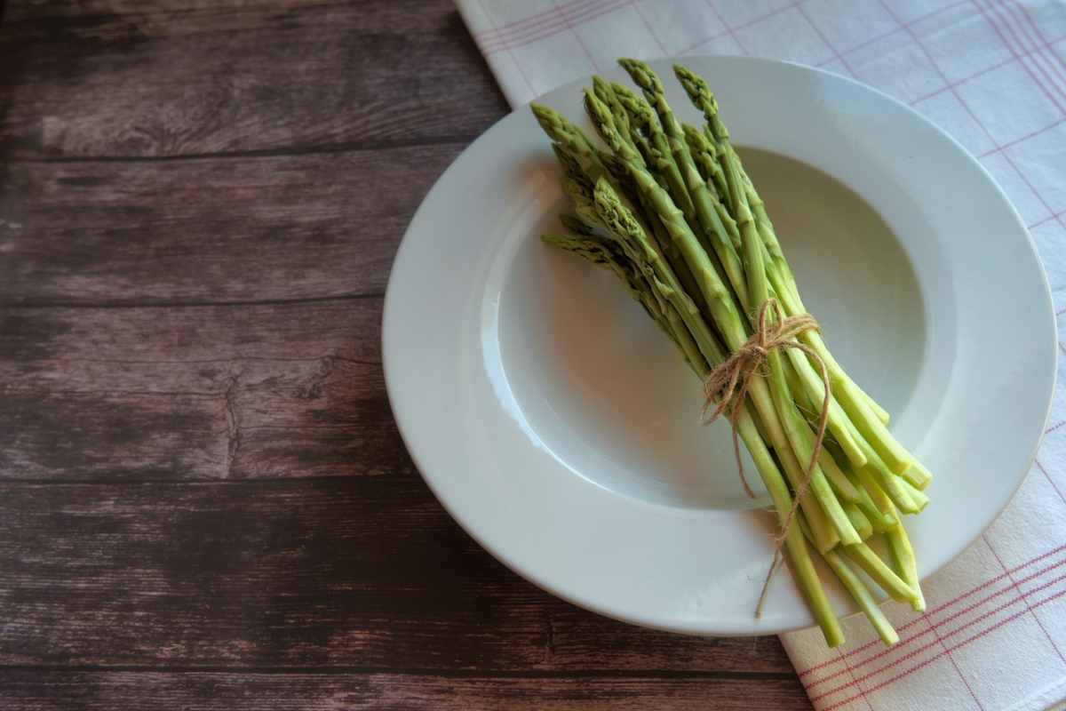 Hai notato che quando mangi gli asparagi la pipì puzza?