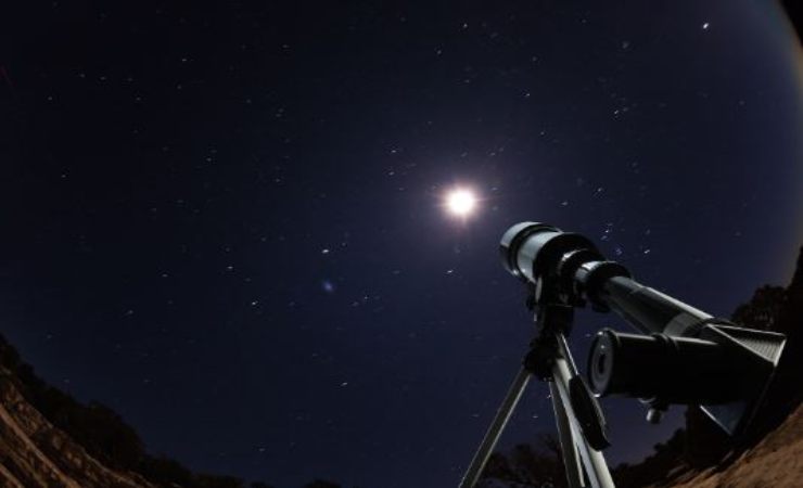 quiz: perchè il cielo di notte è scuro?